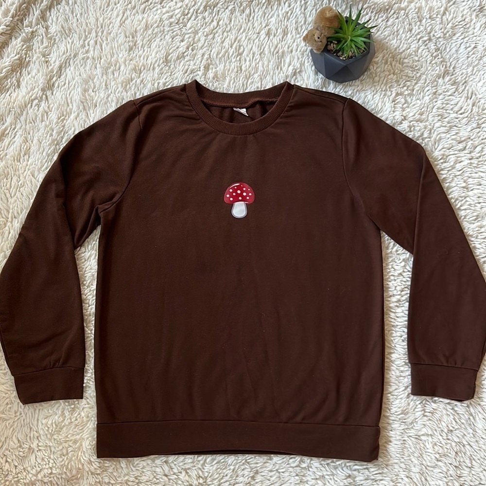 3 For 20 💕SHEIN Super cute mushroom crewneck 160